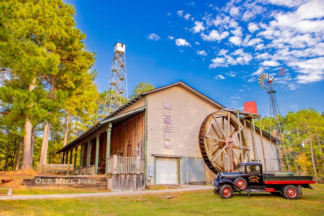 Visit Lindale